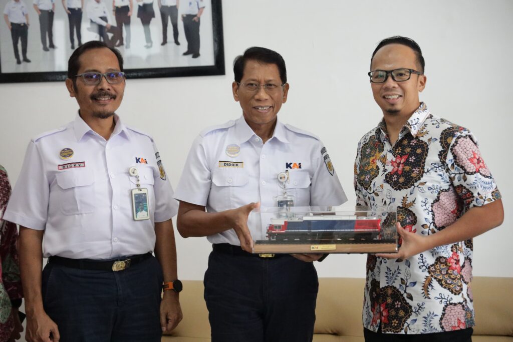 KAI-Kunjungi-Stasiun-Tasikmalaya-2