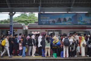 KAI-Commuter-Sukses-2-2