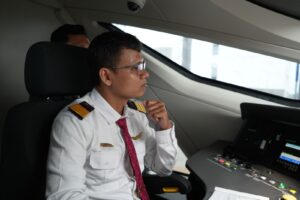 Lebih-Dekat-Masinis-4-1