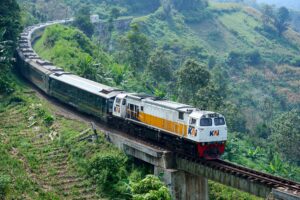 Antusiasme-Wisatawan-Tinggi-Ketapang-hingga-Tanjung-Balai-Jadi-Primadona-Liburan-dengan-Kereta-Api-3
