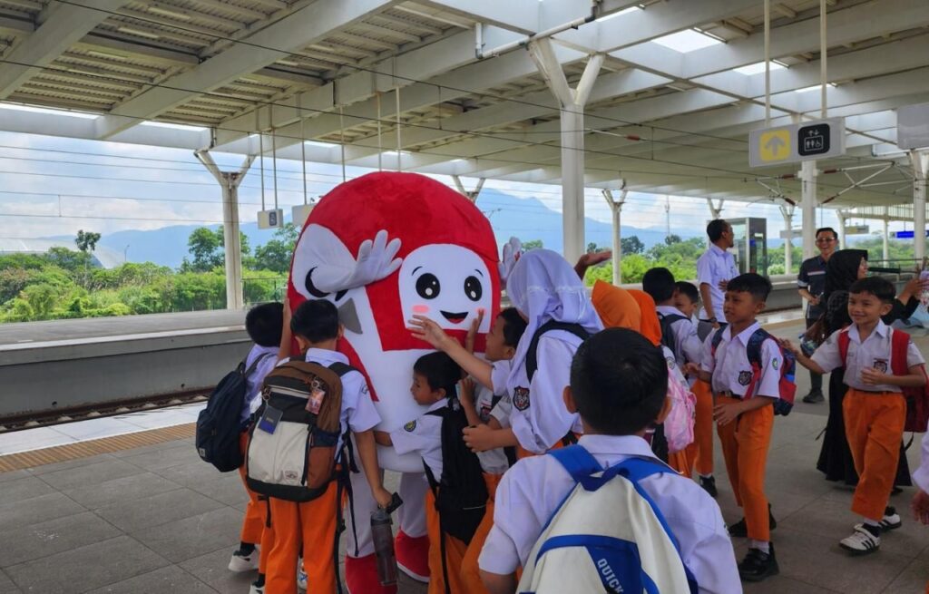 KAI-Peringati-Hari-Pendidikan-Nasional-1-4