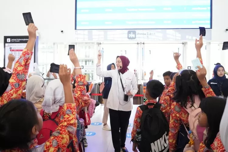 KAI-Peringati-Hari-Pendidikan-Nasional-3-1